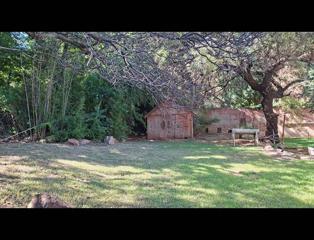 3 BEDROOM FREEHOLD TO LET IN FLAMWOOD